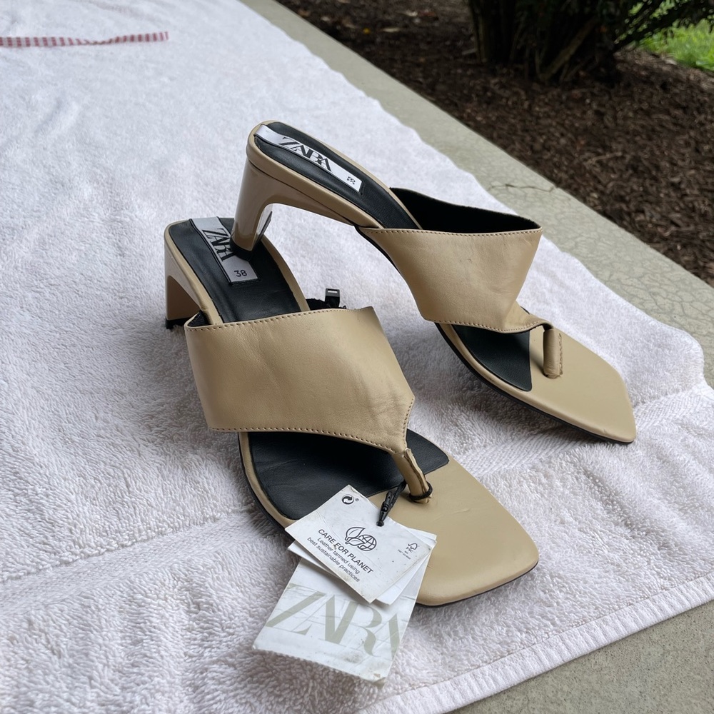 BRAND NEW ZARA MINI HEELS